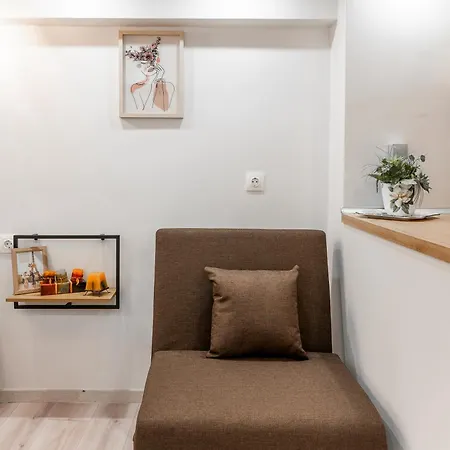 ευ. Apartment *
